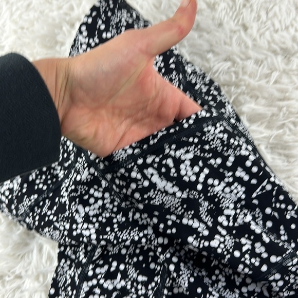 Lululemon Tight Stuff Tight II *25" Chirasu Black - Picture 6 of 8